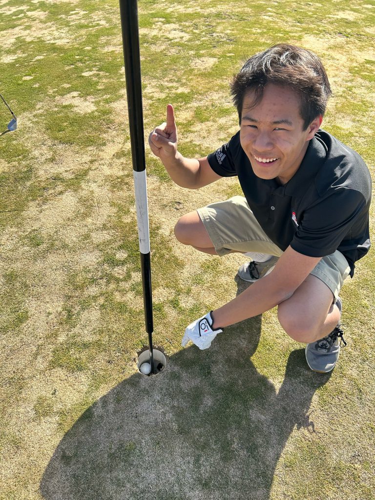 Vandal golfer sinks hole-in-one - McCall Star-News